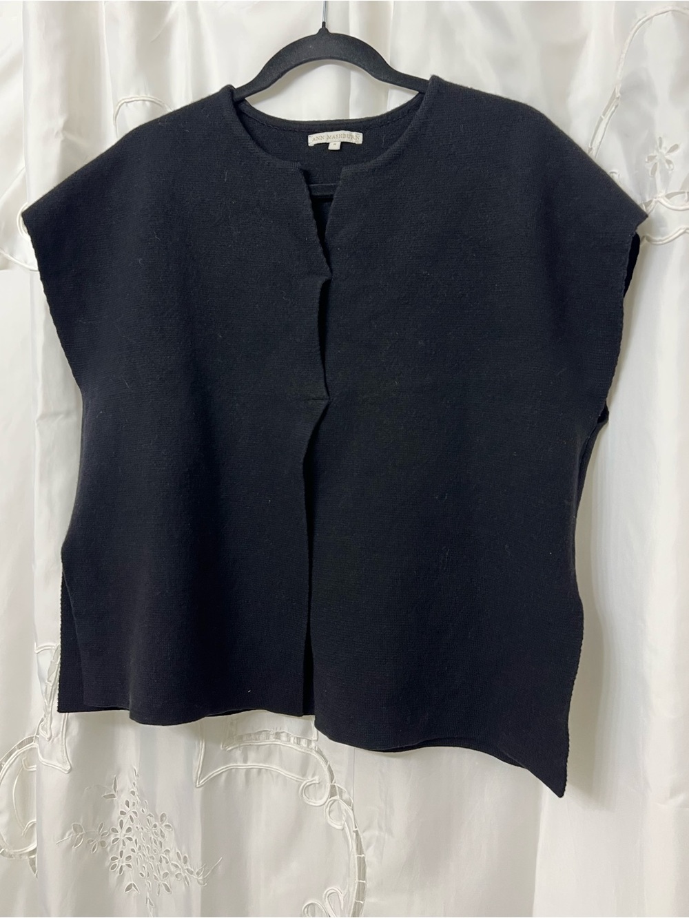 Ann Mashburn 100% Extra Fine Merino Wool Black Split Front Sweater M
